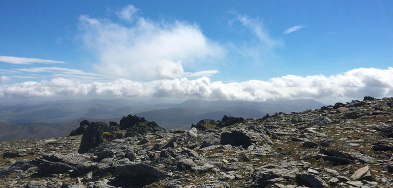 outdooractivities-snowden-climbing